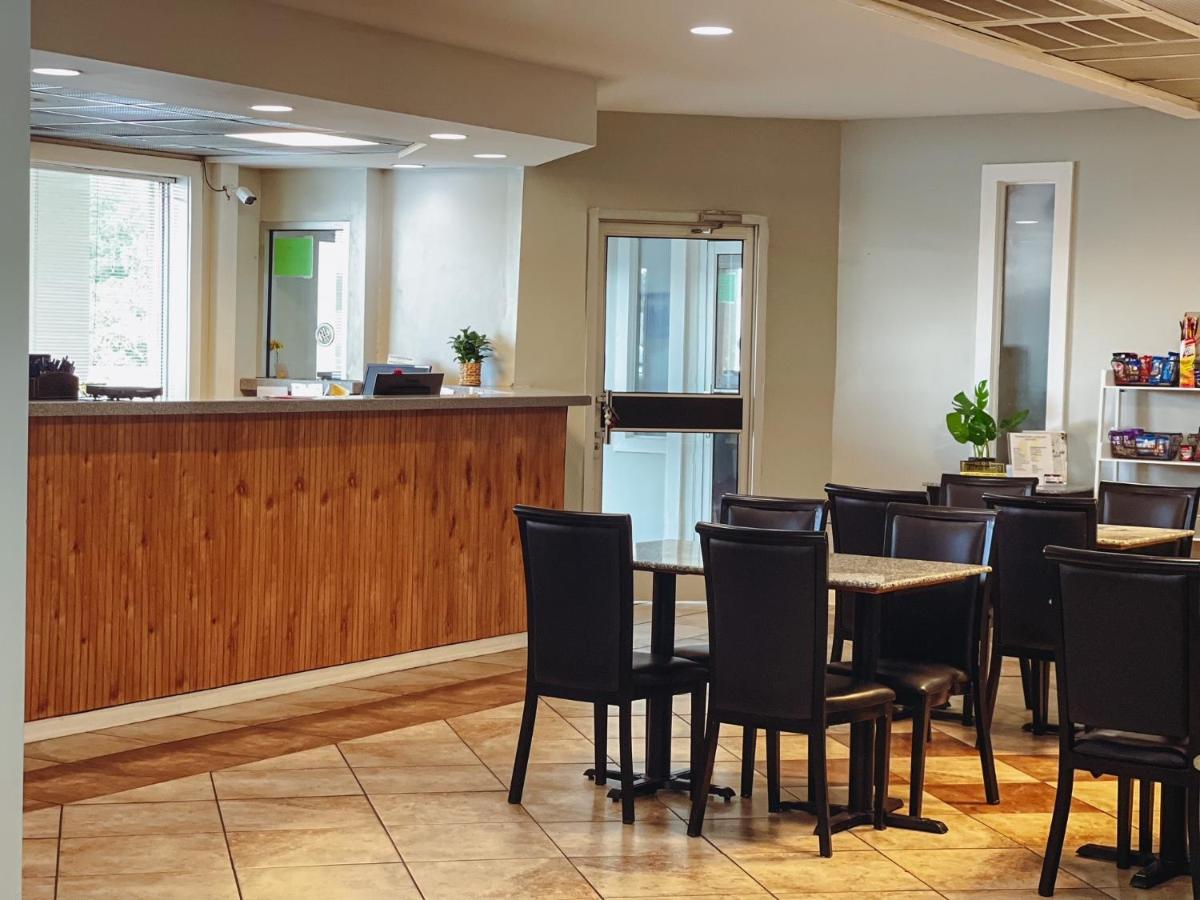 Ramada By Wyndham Lumberton酒店 外观 照片