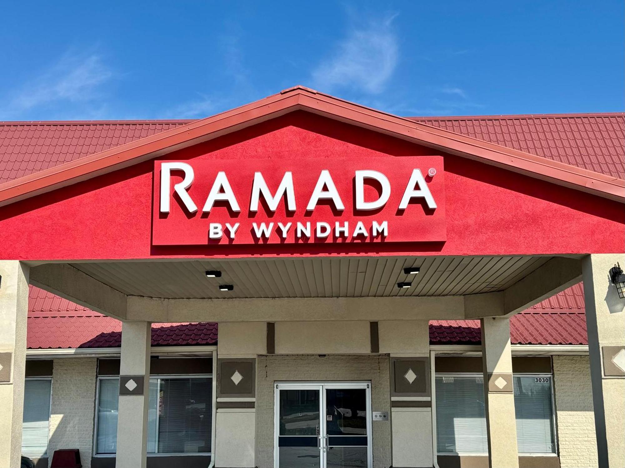 Ramada By Wyndham Lumberton酒店 外观 照片